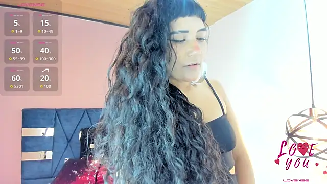 Hanna Clark   online show from July 6, 11:29 am