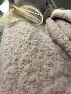 Cute Mia69 online show from April 8, 3:45 pm