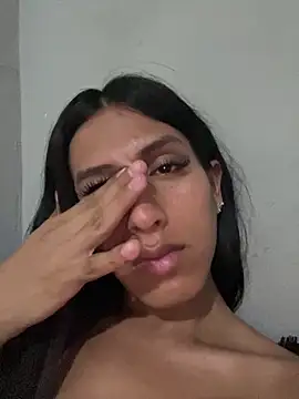 Snapshot of luna_duque chatting on June 5, 7:47 am luna duque online show from June 5, 7:47 am