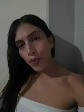 Snapshot of luna_duque chatting on June 13, 7:23 pm luna duque online show from June 13, 7:23 pm