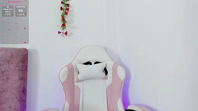alisson boobs   online show from May 15, 11:45 pm