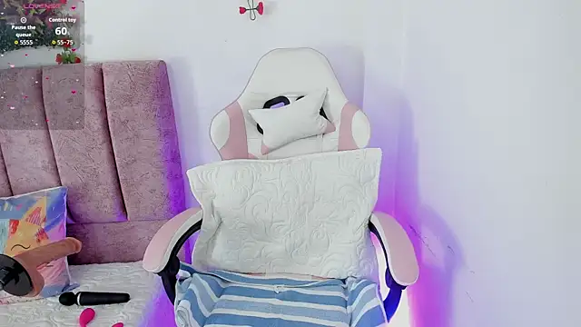 alisson boobs   online show from June 7, 10:46 pm