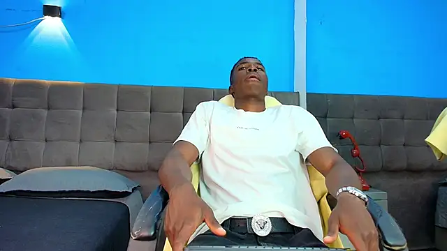 Snapshot of JeanDantte chatting on May 15, 8:27 pm JeanDantte online show from May 15, 8:27 pm