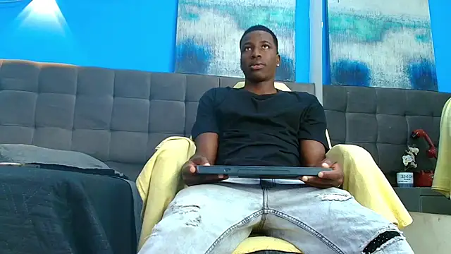 Snapshot of JeanDantte chatting on June 20, 8:11 pm JeanDantte online show from June 20, 8:11 pm