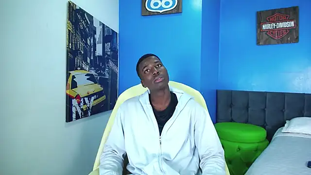 Snapshot of JeanDantte chatting on July 11, 6:43 pm JeanDantte online show from July 11, 6:43 pm