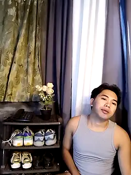 Snapshot of urNaugthy_JndxzZ chatting on April 23, 8:57 am urNaugthy JndxzZ online show from April 23, 8:57 am