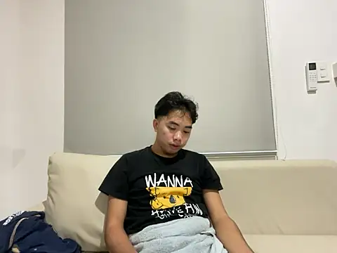 Snapshot of urNaugthy_JndxzZ chatting on May 2, 4:34 pm urNaugthy JndxzZ online show from May 2, 4:34 pm