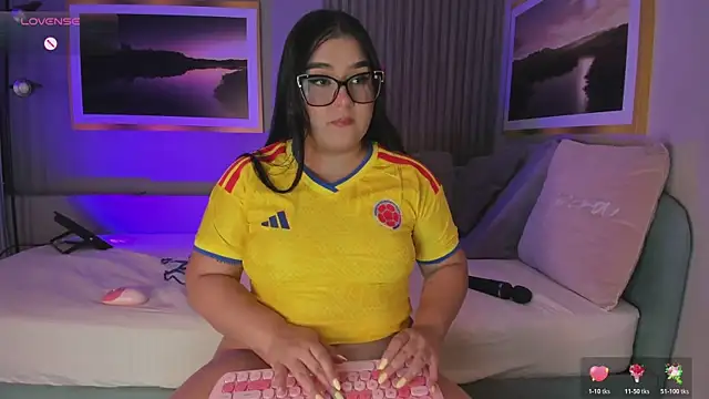 AlisonRose  online show from June 17, 10:21 pm