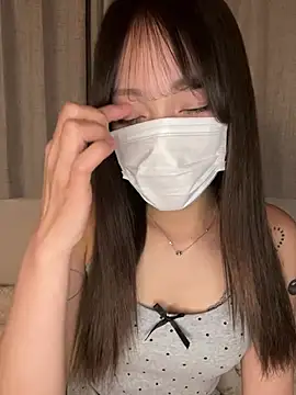 liz 05 online show from May 14, 12:23 pm