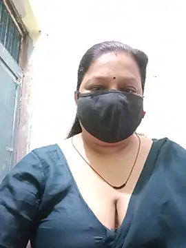 Snapshot of PINKI_024 chatting on June 6, 5:56 am PINKI 024 online show from June 6, 5:56 am