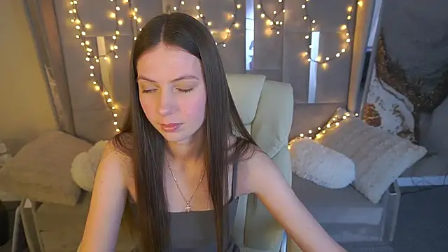 BabyLumi online show from May 29, 7:45 pm
