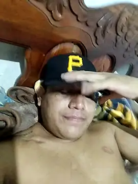Snapshot of andry420 chatting on April 16, 3:40 am andry420 online show from April 16, 3:40 am