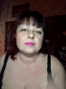 AuroKaria online show from April 23, 1:02 pm