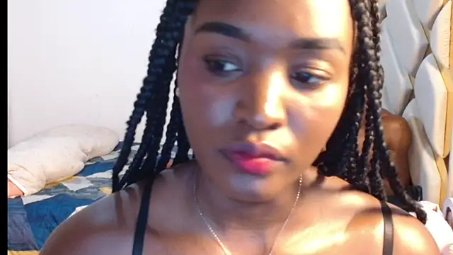 Snapshot of YANADEBAYO chatting on June 7, 6:22 pm YANADEBAYO online show from June 7, 6:22 pm