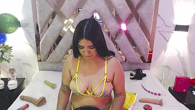 giselslut   online show from June 23, 5:00 pm