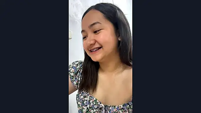 Snapshot of BirgitCelestino chatting on April 8, 4:23 am BirgitCelestino online show from April 8, 4:23 am