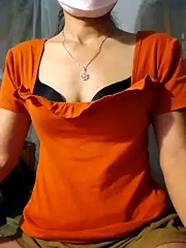 Snapshot of Mi-Tiffiny chatting on April 3, 3:10 pm Mi-Tiffiny online show from April 3, 3:10 pm