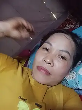 Snapshot of -Luni- chatting on July 22, 7:55 am -Luni- online show from July 22, 7:55 am