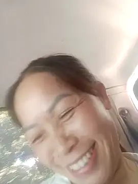 Snapshot of -Luni- chatting on July 26, 4:53 am -Luni- online show from July 26, 4:53 am