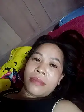 Snapshot of -Luni- chatting on July 27, 11:01 pm -Luni- online show from July 27, 11:01 pm
