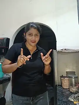 Snapshot of Riyashrma001 chatting on May 27, 3:09 pm Riyashrma001 online show from May 27, 3:09 pm