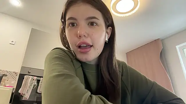 Meryblanks online show from April 10, 9:14 am