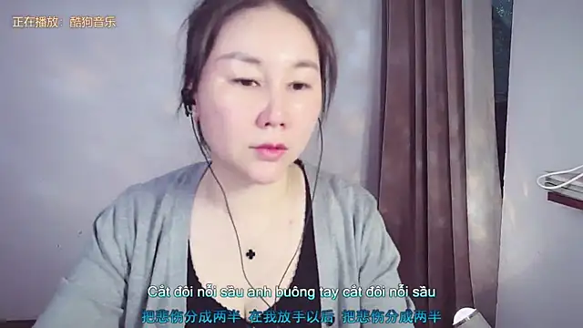 Snapshot of Eva-000 chatting on April 22, 10:44 pm Eva-000 online show from April 22, 10:44 pm