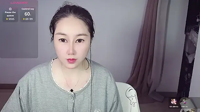 Snapshot of Eva-000 chatting on April 28, 2:22 pm Eva-000 online show from April 28, 2:22 pm