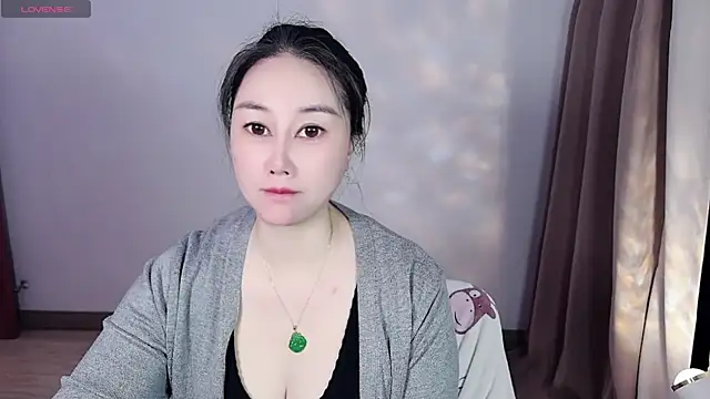 Snapshot of Eva-000 chatting on April 29, 10:38 pm Eva-000 online show from April 29, 10:38 pm