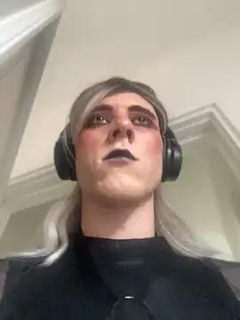 michelle310 online show from April 10, 4:55 pm