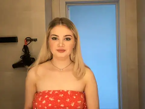 kirtova  online show from May 25, 11:38 am