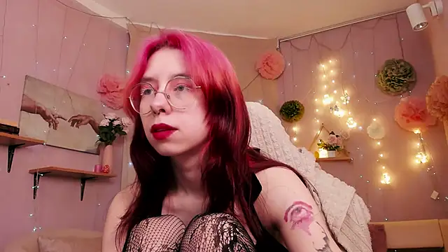 Snapshot of Alice_Nyx chatting on April 11, 8:57 pm Alice Nyx online show from April 11, 8:57 pm