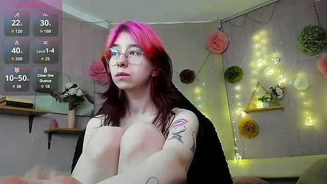 Snapshot of Alice_Nyx chatting on May 14, 8:26 pm Alice Nyx online show from May 14, 8:26 pm