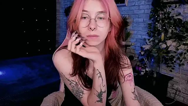 Snapshot of Alice_Nyx chatting on June 26, 7:40 pm Alice Nyx online show from June 26, 7:40 pm