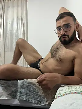 Snapshot of big_bearman chatting on July 8, 2:49 am big bearman online show from July 8, 2:49 am