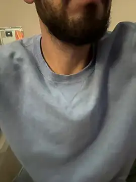 Snapshot of big_bearman chatting on July 26, 8:27 pm big bearman online show from July 26, 8:27 pm