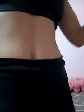 Snapshot of MANSI_HORNI86 chatting on April 9, 10:09 am MANSI HORNI86 online show from April 9, 10:09 am