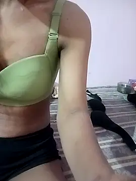 Snapshot of MANSI_HORNI86 chatting on April 10, 2:22 pm MANSI HORNI86 online show from April 10, 2:22 pm