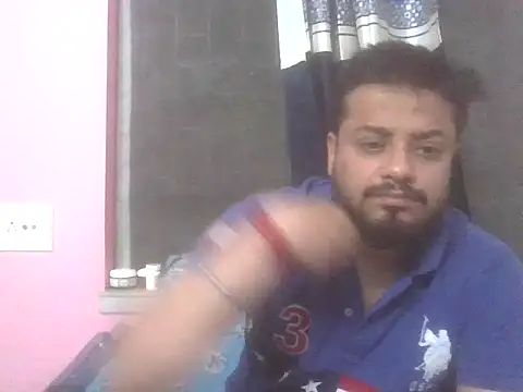 hotboyl6969 online show from April 5, 9:01 pm