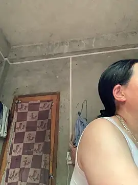 Snapshot of candy-beo chatting on May 15, 11:34 pm candy-beo online show from May 15, 11:34 pm