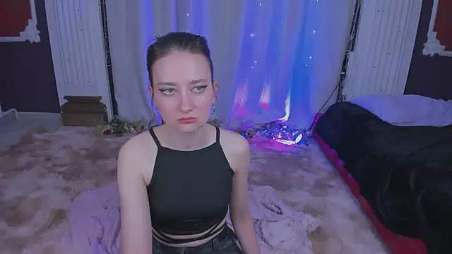 Snapshot of _SummerLila chatting on April 7, 1:33 pm SummerLila online show from April 7, 1:33 pm