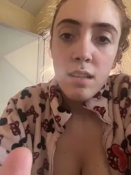 Snapshot of lilocababy chatting on April 15, 3:52 pm lilocababy online show from April 15, 3:52 pm