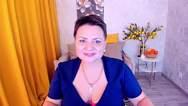 Snapshot of AnnaCorlane chatting on May 6, 11:59 am AnnaCorlane online show from May 6, 11:59 am