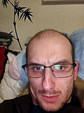 UpbeatXiphias online show from April 15, 8:20 pm