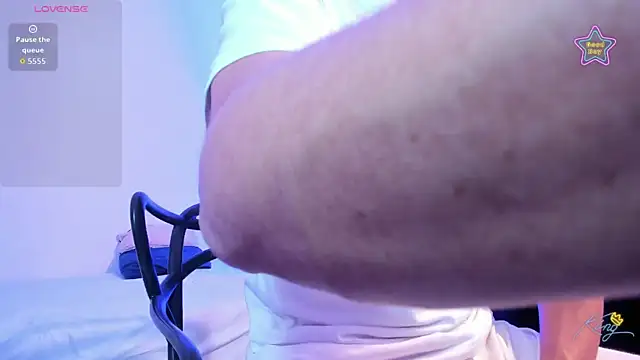 Axel  fierro online show from April 5, 8:06 pm