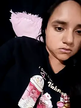 Snapshot of Valentina_Narvaez chatting on May 12, 7:33 pm Valentina Narvaez online show from May 12, 7:33 pm