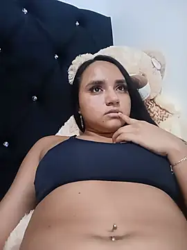 Snapshot of Valentina_Narvaez chatting on May 23, 7:29 pm Valentina Narvaez online show from May 23, 7:29 pm