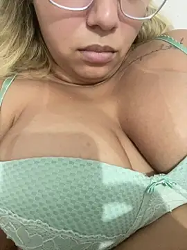 gabyzinha2030 online show from July 21, 10:34 pm