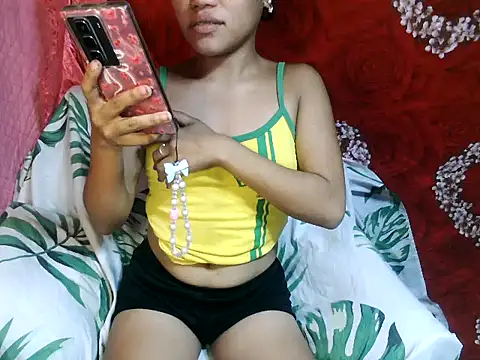 Snapshot of kiffy_miley79 chatting on June 3, 12:57 am kiffy miley79 online show from June 3, 12:57 am