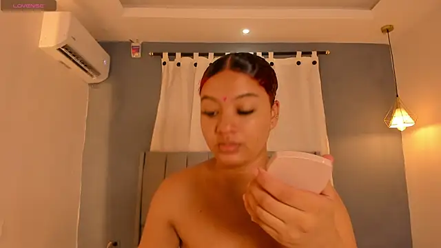 sweetkimmie  online show from April 18, 11:14 am
